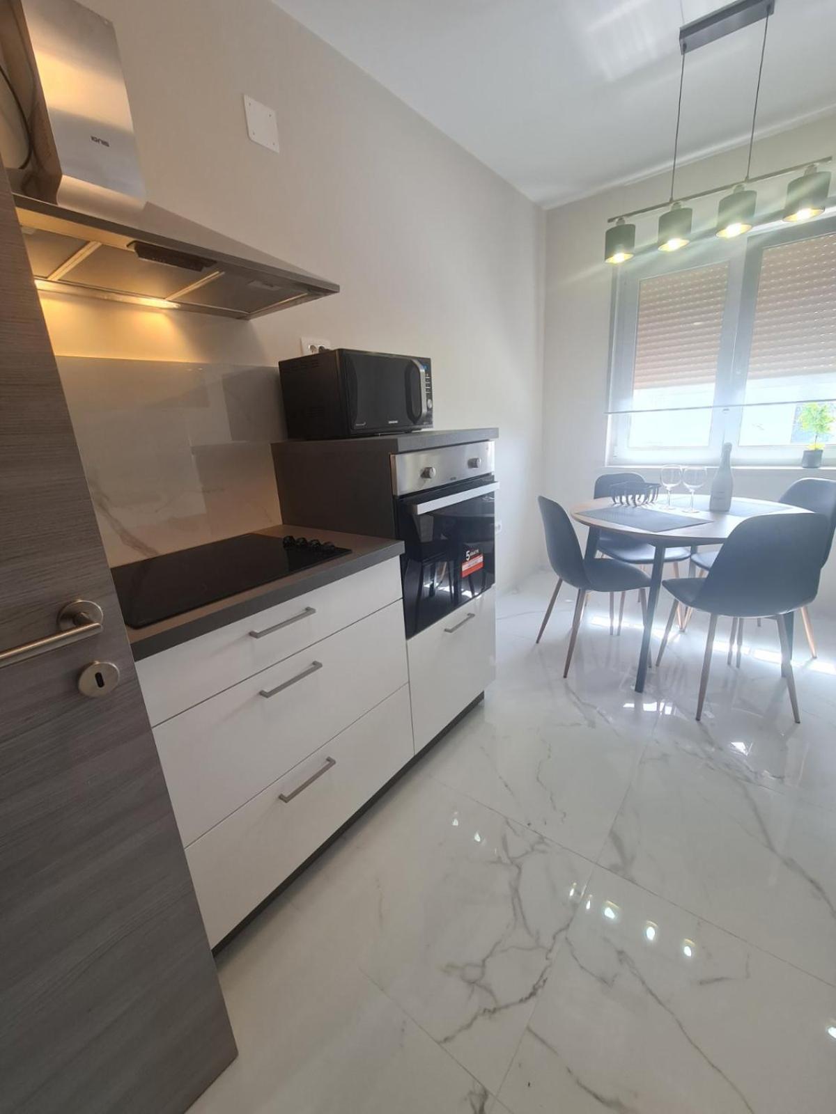 Mias Luxury Apartment Rijeka Eksteriør billede
